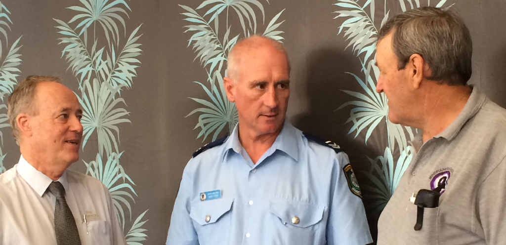 PROGRESS: Des Harvey, Senior Constable Dave Fish and Grafton Chamber of Commerce president John Shearer discuss crime prevention measures. PROGRESS: Des Harvey, Senior Constable Dave Fish and Grafton Chamber of Commerce president John Shearer discuss crime prevention measures.